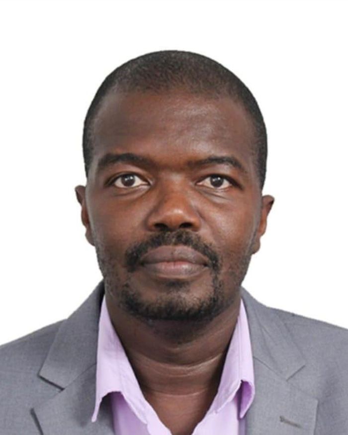 Immediate Past President Barrack Odero in a grey jacket